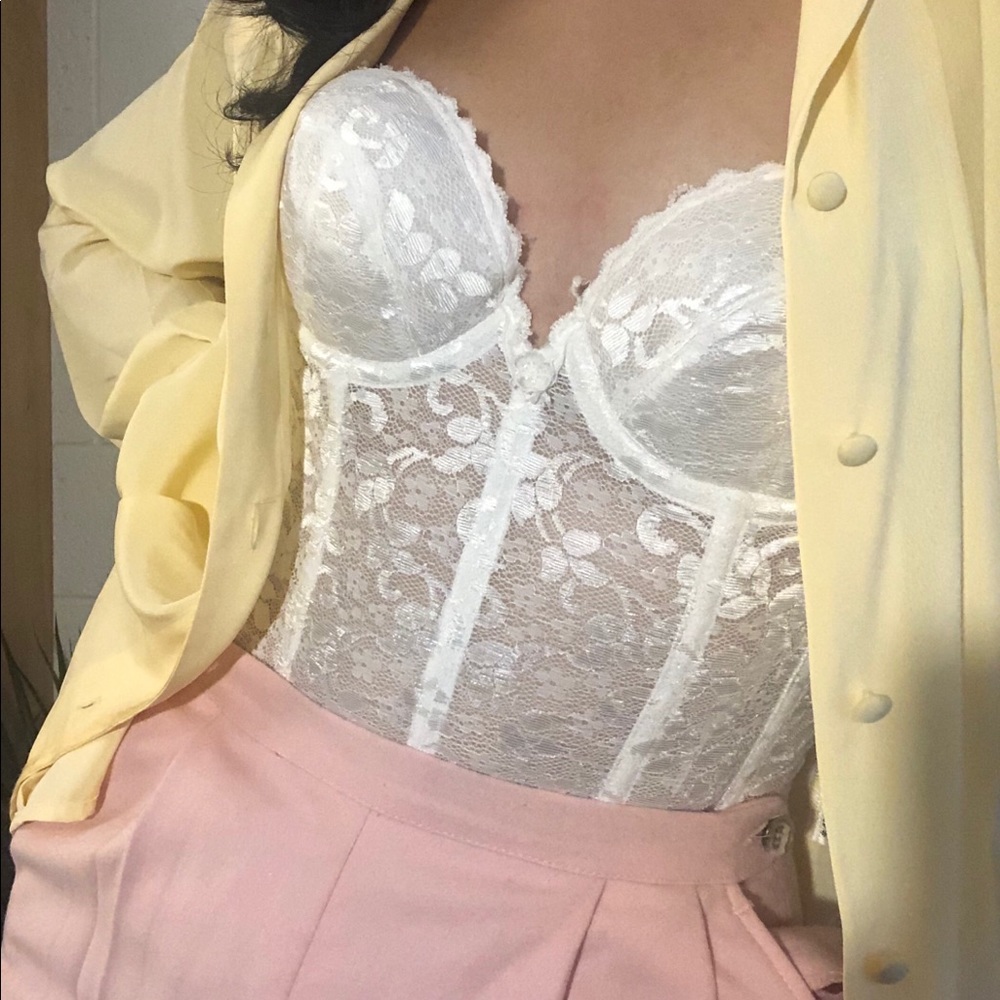 Vintage White lace Corset Top ✨